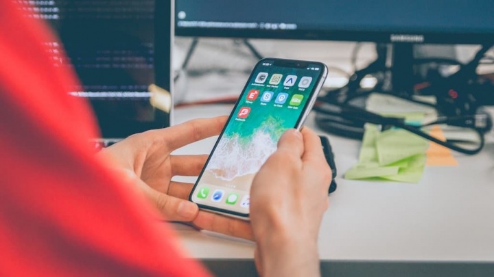 Está a apagar os seus e-mails sem querer no iPhone? A culpa é da Apple Está a apagar os seus e-mails sem querer no iPhone? A culpa é da Apple